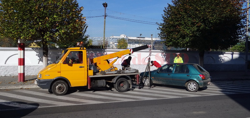 Începe şi la Târgu Jiu ridicarea autoturismelor