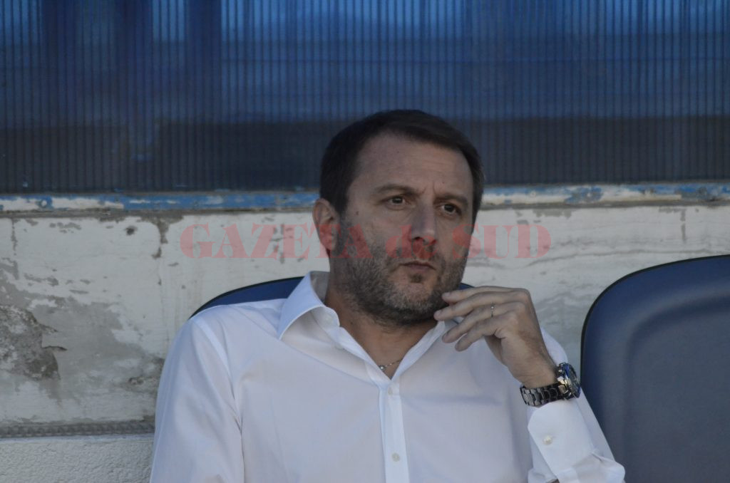 Devis Mangia le-a cerut suporterilor craioveni să aibă răbdare (foto: Alexandru Vîrtosu)