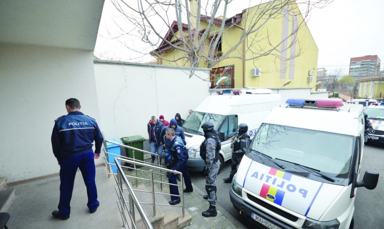 Vadik Gigi Zavera și Ioneluș Cimpoeru au fost arestați pe 18 noiembrie 2016, pe 20 martie 2017 au fost plasați în arest la domiciliu, iar în aprilie au devenit liberi (Foto: arhiva GdS)