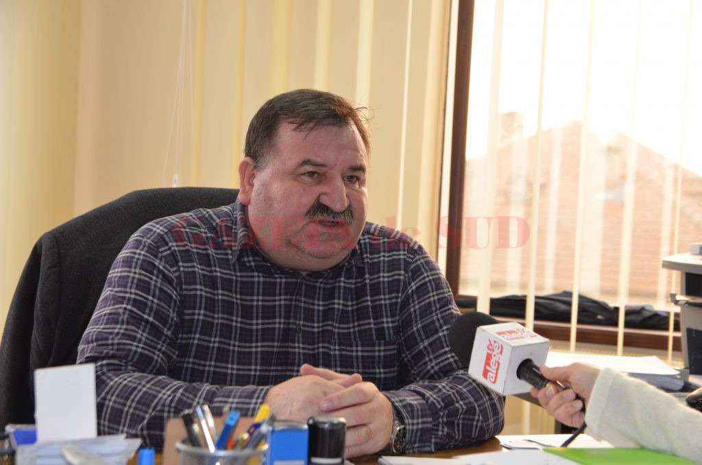 Alexandru Dicu este cercetat pentru înșelăciune, abuz în serviciu în formă continuată și fals intelectual, infracțiuni care ar fi fost comise în perioada 2009 - 2012, când ocupa scaunul de primar al comunei Malu Mare