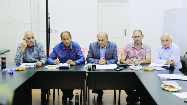 Conducerea BNS Dolj plus liderii de sindicat de la Ford și-au manifestat indignarea față de pericolele care pot fi pentru angajați, dacă se adoptă un act normativ propus de guvern