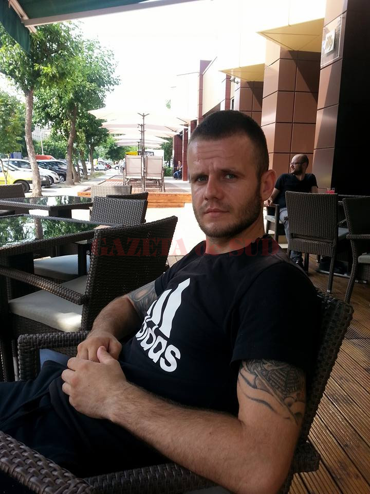 Procurorii doljeni au stabilit că Felix Cristian Bîscă a murit după ce a fost înjunghiat cu un cuțit tip baionetă (Foto: Facebook)