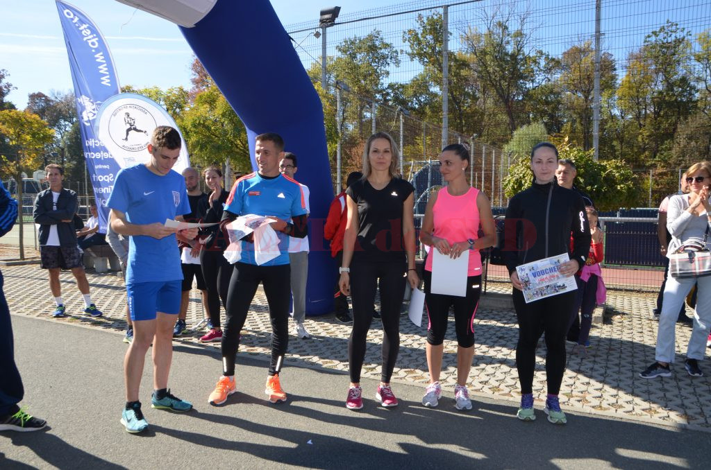 Participanţii care au urcat pe podium la cursa de 7.200 m