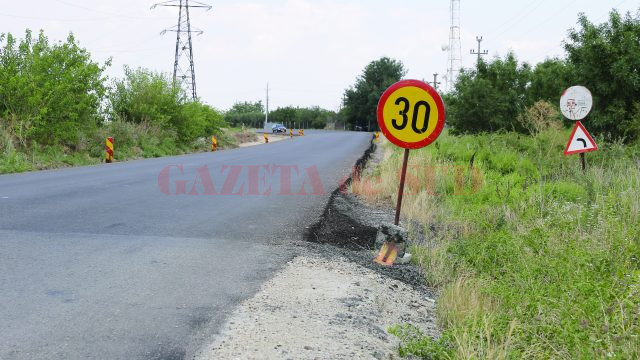 Asfaltarea DN 56 a început la sfârșitul anului 2011, iar lucrările nu s-au încheiat nici până în prezent