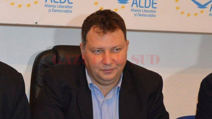 Toma Petcu a anunţat la Târgu Jiu un profit mai mare la CEO şi că nu se va renunţa la concedierile colective