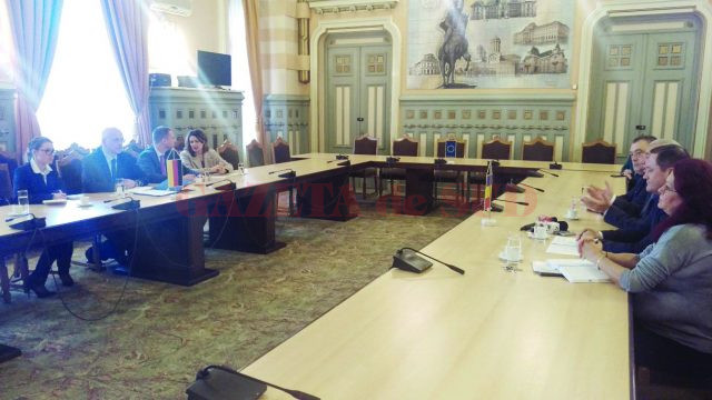 O delegație a Ambasadei Germaniei a vizitat, joi, Craiova, unde s-a întâlnit cu autoritățile locale și județene (Foto: Marian Apipie)