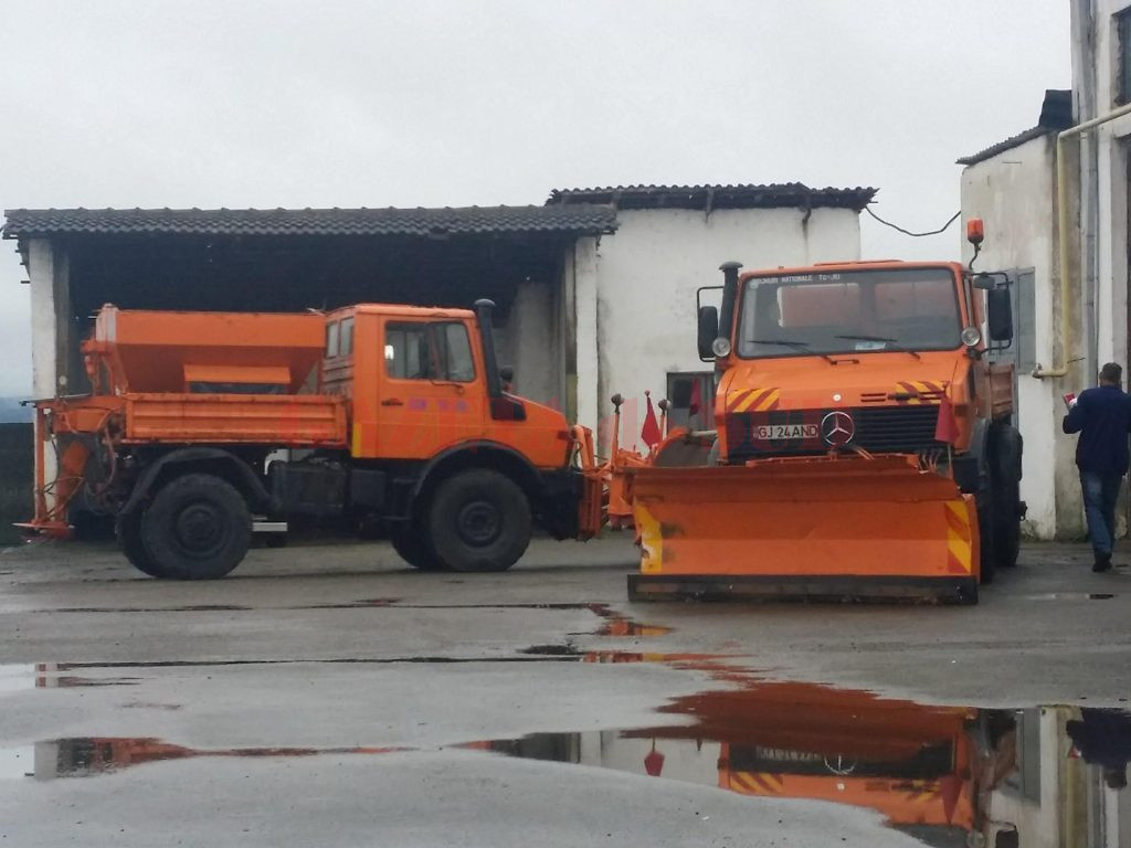 Va fi suplimentat numărul de utilaje din bazele de deszăpezire