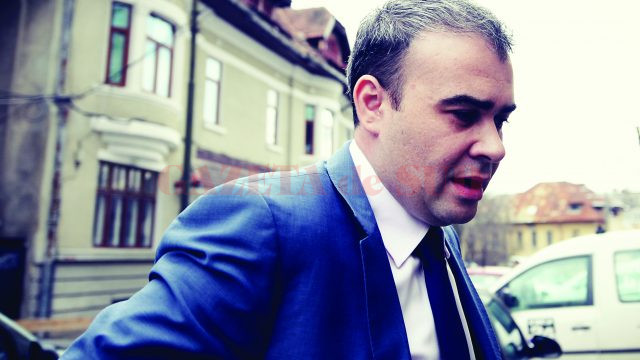 Fost ministru al finanțelor în guvernul Ponta și fost primar al municipiului Slatina, Darius Vâlcov a fost trimis în judecată în ultimii doi ani în trei dosare de corupție