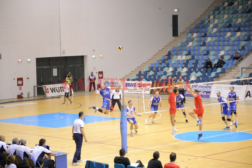 La fel ca în turul campionatului, craiovenii au câştigat toate cele trei puncte puse în joc în confruntarea cu Dinamo (foto: arhiva GdS)