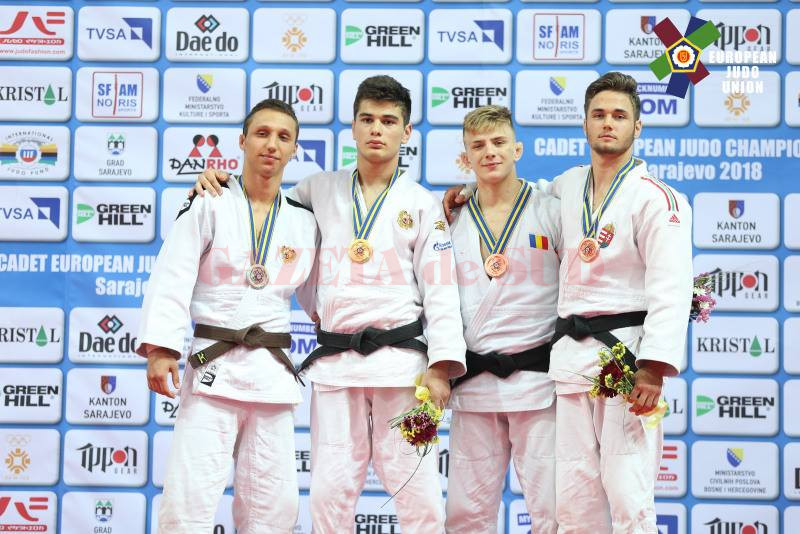 Doljeanul Adrian Şulcă (al doilea din dreapta) a urcat pe podium la Campionatul European