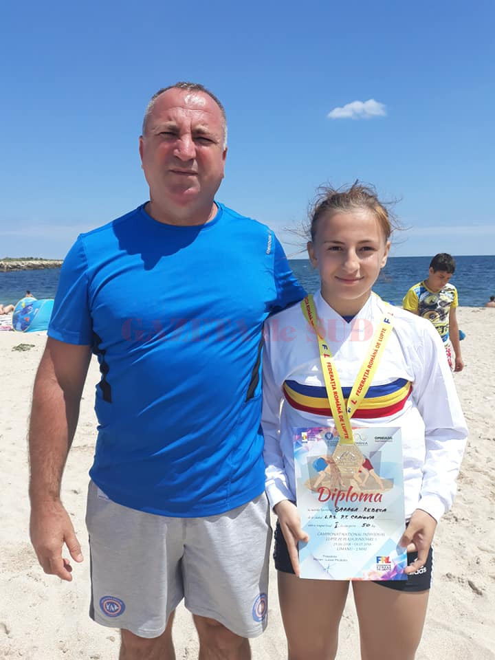 Rebeca Bărăga, alături de antrenorul Valentin Boboșca