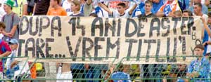 Pina cind vor fi recompensati cu titlul de campioni de catre idolii lor, suporterii Universitatii s-ar multumi si cu o victorie in fata Politehnicii Iasi