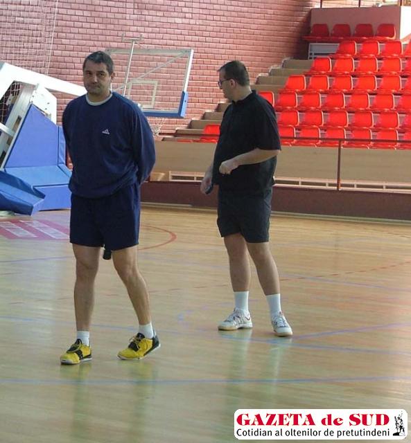 „Secundul“ naţionalei Sorin Toacsen (centru) speră să obţină măcar un punct  în faţa  „principalului“ României