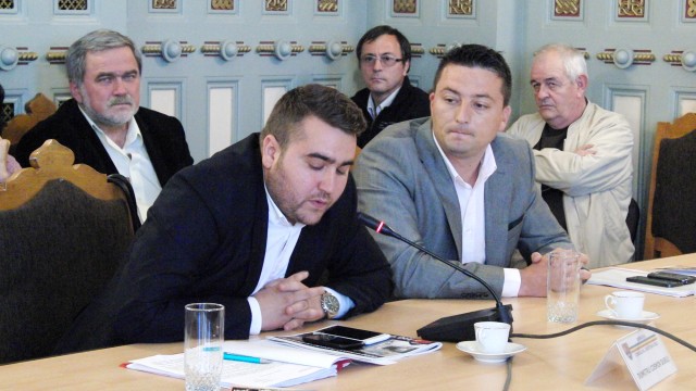 Consilierii Cosmin Durle și Marin Viorel au rămas  în Consiliul Județean Dolj, grație voturilor împotriva proiectului de hotărâre privind încetarea mandatelor lor