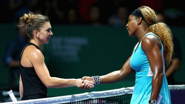 Simona Halep (stânga) ştie că meciul de astăzi cu Serena Williams va fi mult mai greu decât cel de la mijlocul săptămânii, când românca a învins clar liderul WTA