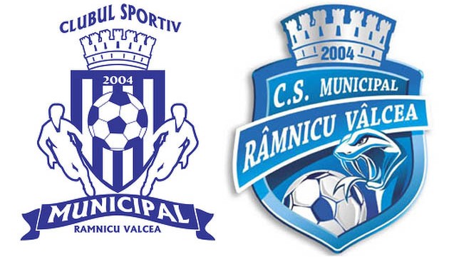 În stânga este stema veche a clubului CSM Vâlcea, iar în dreapta este cea nouă