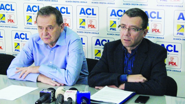 Copreședinții ACL Dolj Marian-Jean Marinescu (stânga)  şi Mihai Voicu