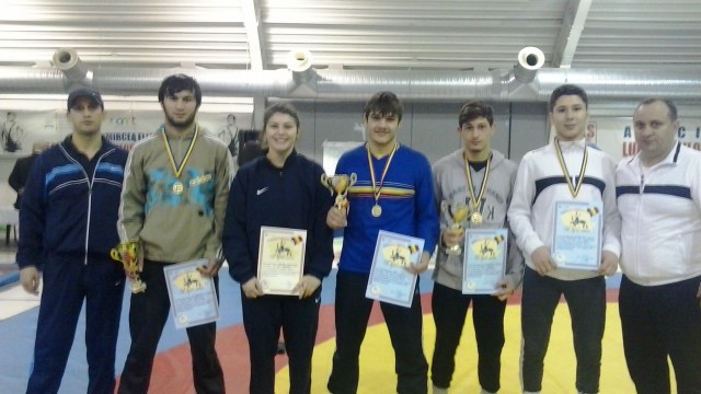 Luptătorii de la CS Universitatea Craiova au obținut patru medalii la Cupa României
