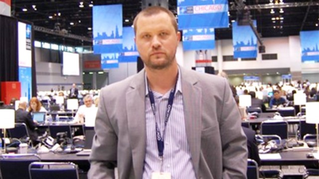 Dan Tapalagă, coordonatorul editorial al site-ului www. hotnews.ro