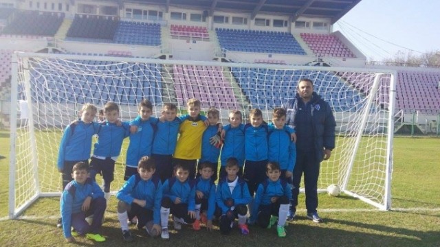 Juniorii E de la CSU Craiova continuă lupta la Turneul ”Gheorghe Ola”