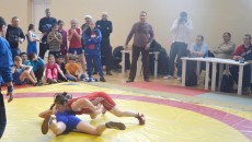 Luptătorii din toată țara vor încerca să ia medalii de la Craiova