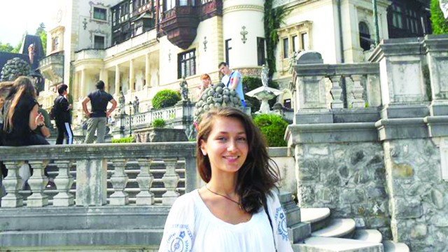 Gabriela-Anabella Costache este una dintre tinerele din Craiova plecate departe de casă să studieze la universităţi de prestigiu din Europa