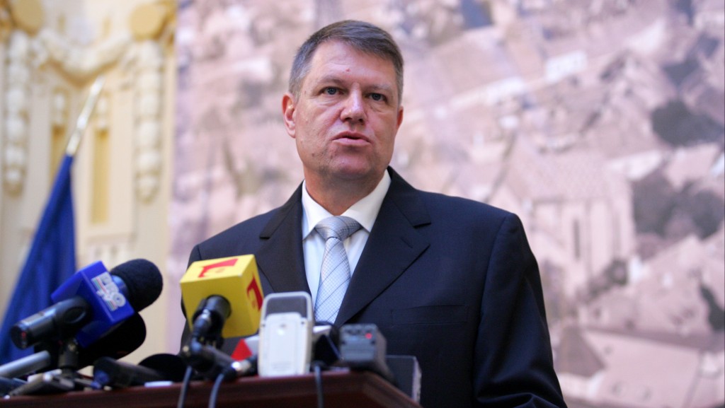 Klaus Iohannis a cântat imnul României - GAZETA de SUD
