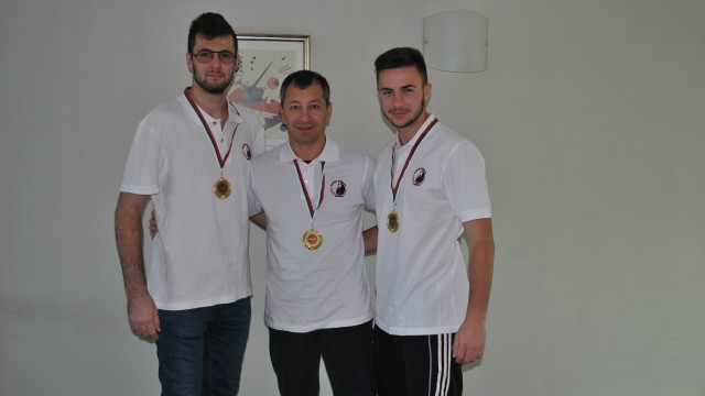 Cei trei medaliaţi cu aur de la Wu Quan Li la Campionatul Balcanic