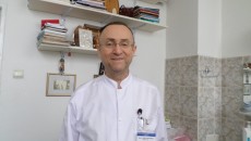 Prof. dr. Horia Pârvănescu, şeful Clinicii de Chirurgie Plastică, spune că saloanele clinicii au nevoie de igienizare şi mobilier nou