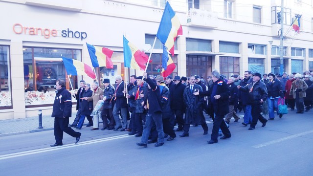 Revoluţionarii au mărşăluit pe străzile Craiovei