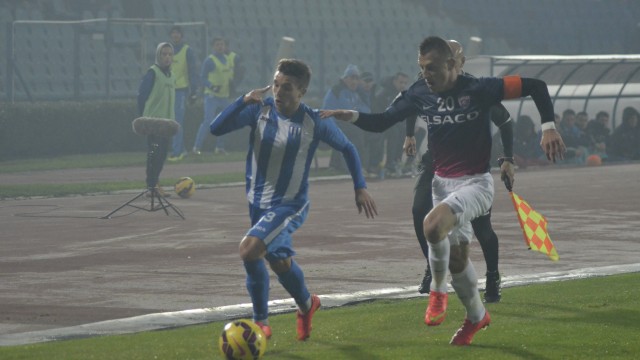 Alex Băluță (la minge) și colegii săi o vor întâlni pe Khazan Lankaran după ce vor da piept cu Genclerbirligi (foto: Alexandru Vîrtosu)