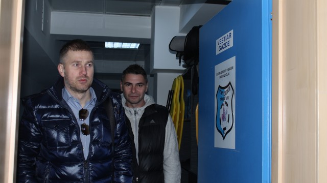 Edi Iordănescu promite că-i va pune pe picioare pe jucătorii gorjeni şi va scăpa Pandurii de la retrogradare (Foto: panduriics.ro)
