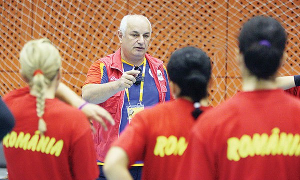 Gheorghe Tadici a renunţat la funcţia de selecţioner al echipei feminine de handbal a României (foto: prosport.ro)