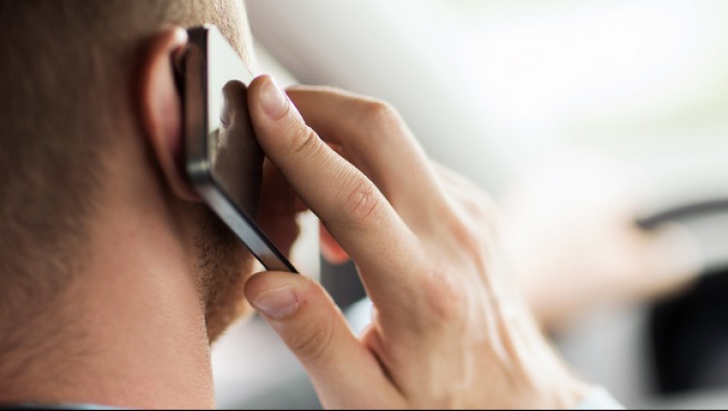 Scade preţul apelurilor în reţelele de telefonie fixă şi mobilă, de la 1 ianuarie