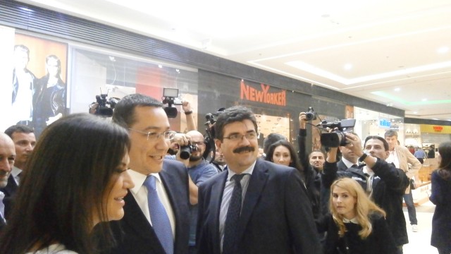 Victor Ponta, alături  de Laurenţiu Ciurel (FOTO: Eugen Măruţă)