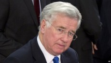 Michael Fallon, ministrul britanic al apărării (Foto: bbc.com)