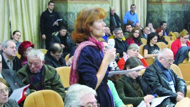 Craioveanca Luminița Simoiu a propus ca municipalitatea să acorde bani pentru realizarea unui referendum privind construirea unui nou reactor nuclear la Kozlodui (Foto: Anca Ungurenuș)