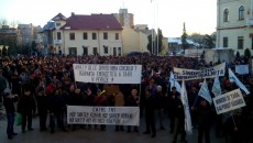 Minerii și energeticienii din cadrul CEO au protestat și joia trecută în Piața Prefecturii din Târgu Jiu