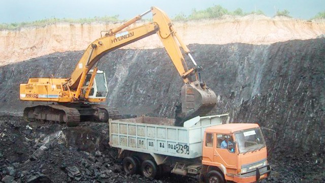 Cărbunele CEO este exportat în Serbia de o firmă de apartament