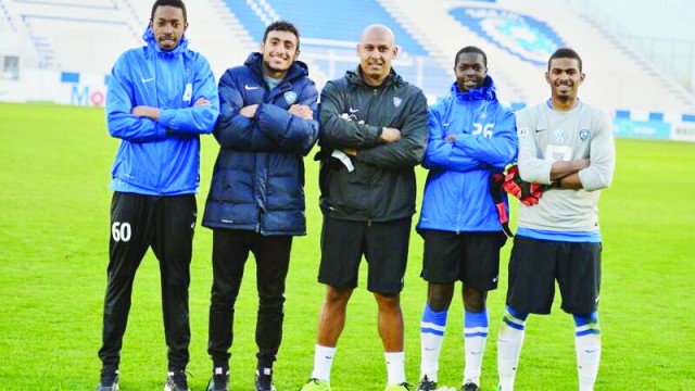 Dan Zdrâncă (centru) și cei patru tineri portari pe care îi pregătește pentru echipa mare a lui Al Hilal 