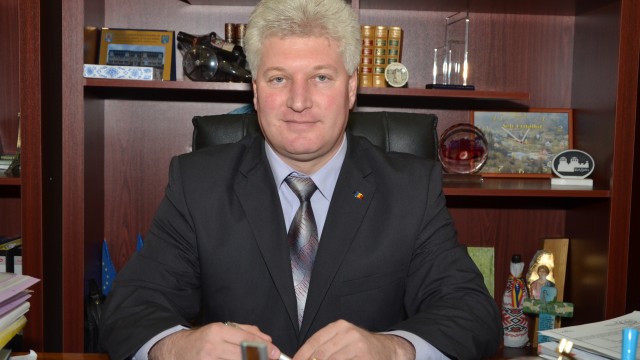 Primarul Mircea Guță, în instanță pentru luare de mită (Foto: arhiva GdS)