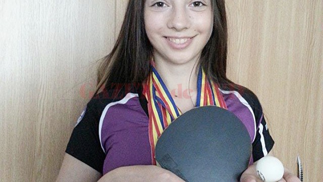 Daniela Bărzoi are o mulţime de medalii câştigate  la concursurile naţionale de tenis de masă