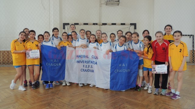 HC Universitatea FEFS Craiova s-a calificat la turneul următor cu ambele echipe înscrise în Campionatul Naţional de minihandbal