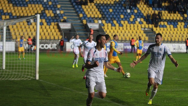 Marko Momcilovic a marcat un gol de trei puncte la Ploieşti (foto: panduriics.ro)