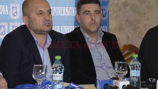 Adrian Mititelu şi Ionuţ Teodorescu, la conferinţa de presă în care s-a anunţat intenţia  de înscriere a Universităţii Craiova în liga a patra