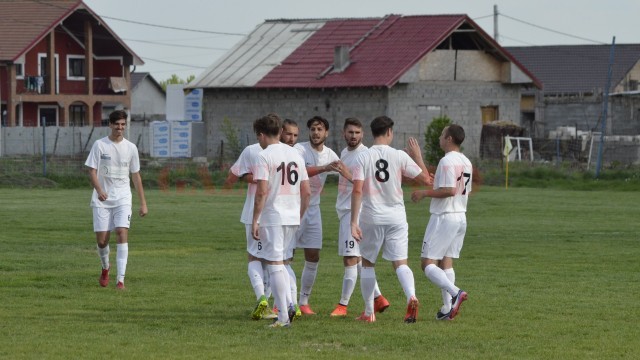 Jucătorii de la CS Podari au revenit la antrenamente (foto: Alexandru Vîrtosu)