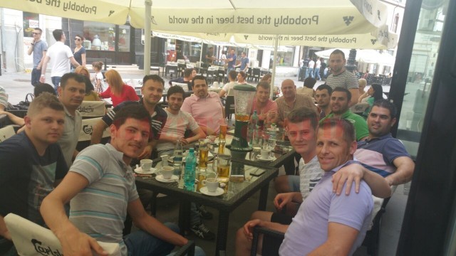 Jucătorii craioveni au sărbătorit câștigarea titlului național la o terasă din centrul vechi al Băniei