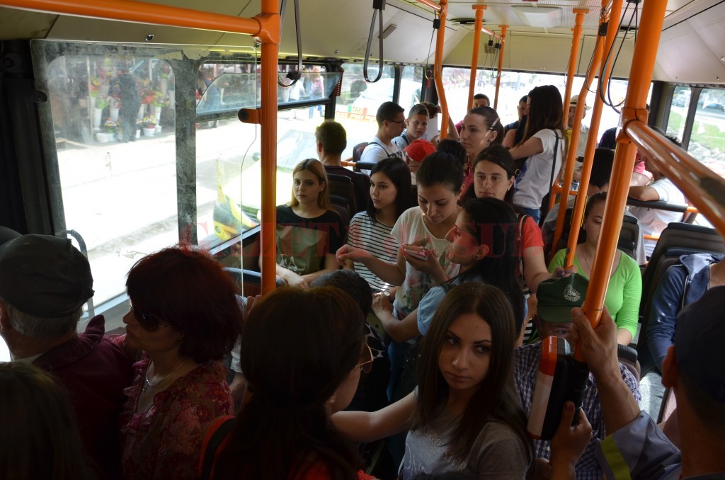 RAT Craiova nu va oferi transport gratuit elevilor