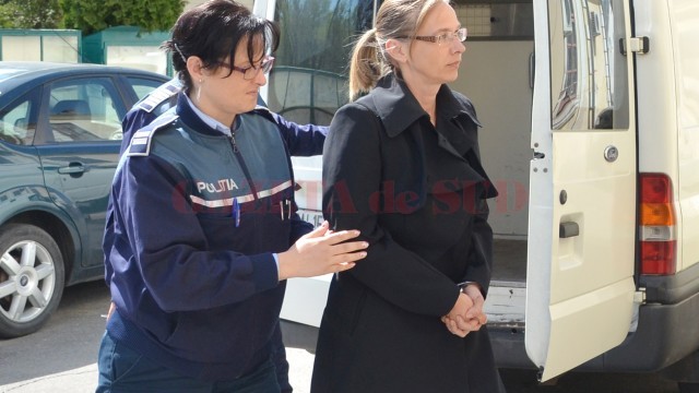 Cristina Calangiu a fost arestată preventiv pe 16 aprilie, printr-o hotărâre a Tribunalului Dolj (Foto: GdS)