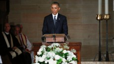 Preşedintele american Barack Obama a rostit un elogiu la înmormântarea lui Beau Biden, fiul vicepreşedintelui SUA (Foto: turner.com)